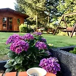Osada Laskowo, Osrodek Nad Jeziorem Chalet *