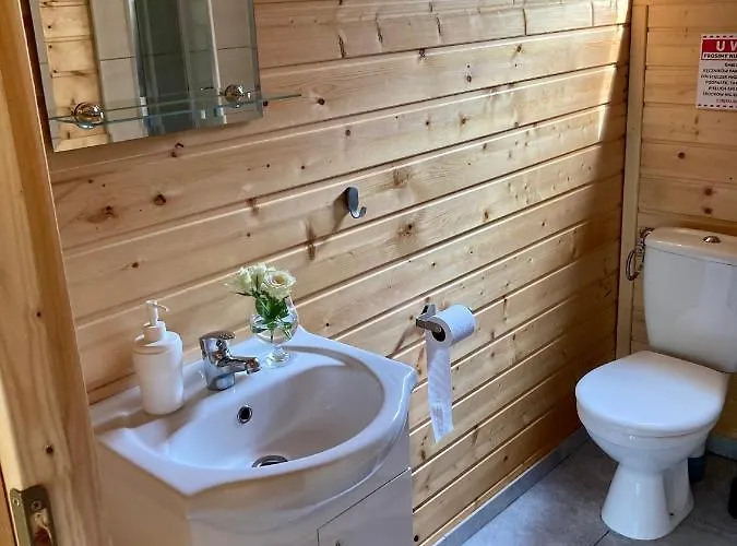 Osada Laskowo, Osrodek Nad Jeziorem *