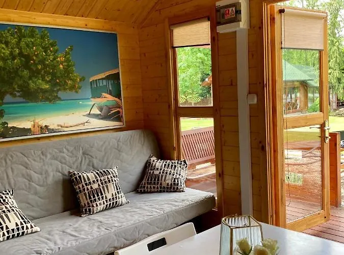 Osada Laskowo, Osrodek Nad Jeziorem Laskowo